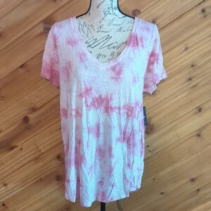 Torrid V-Neck Pink and White Short Sleeve Tee